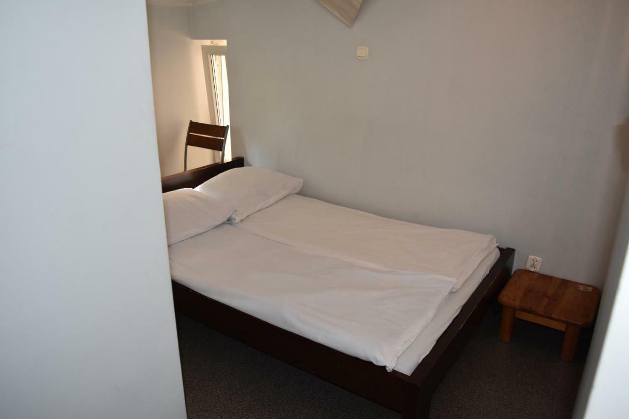 Baltic Hostel Гданськ Екстер'єр фото